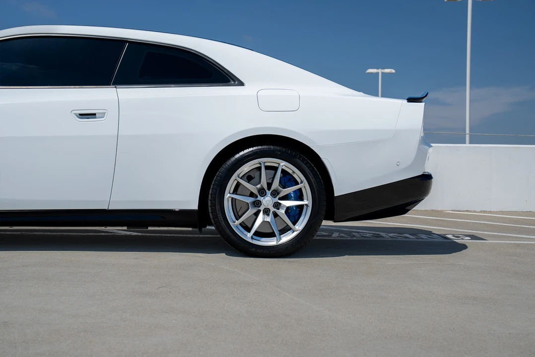 2024 Dodge Charger 8th Gen - Image 9 of 31