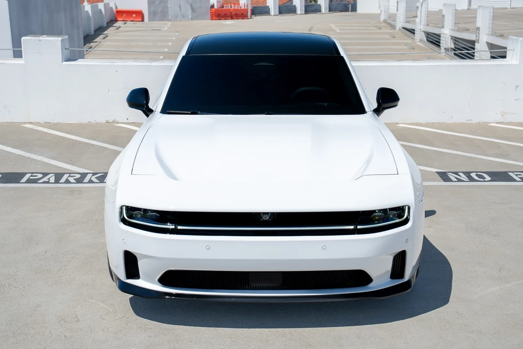 2024 Dodge Charger 8th Gen - Image 25 of 31
