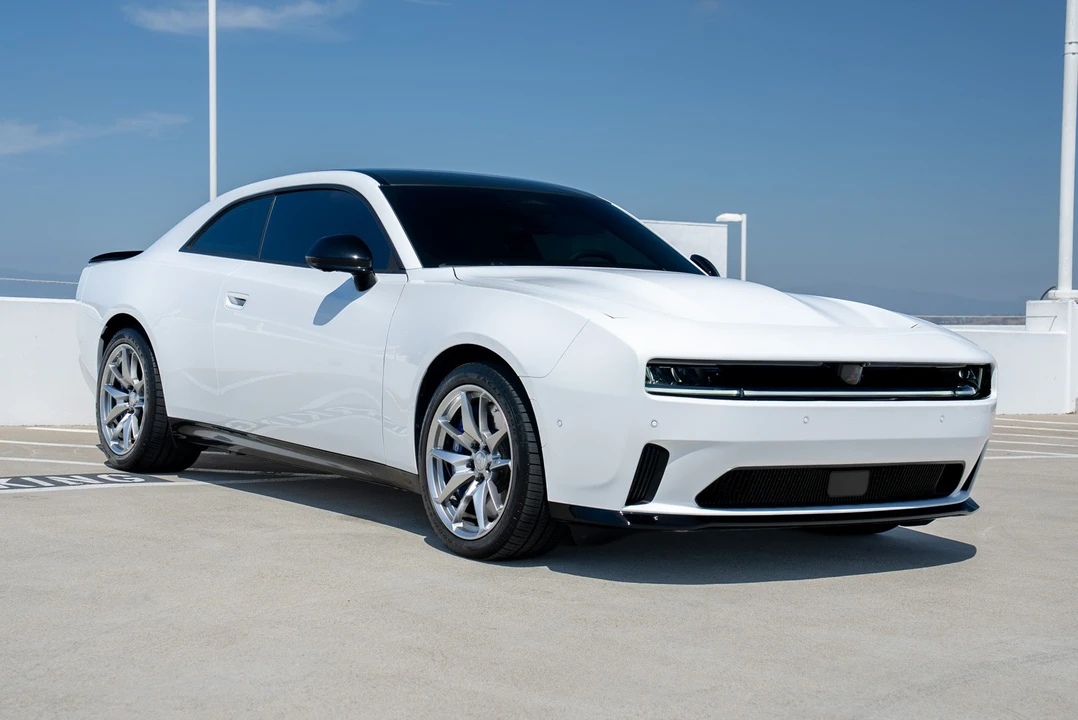2024 Dodge Charger 8th Gen - Image 22 of 31