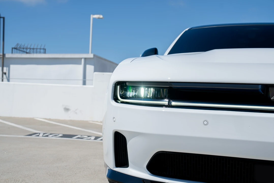 2024 Dodge Charger 8th Gen - Image 26 of 31