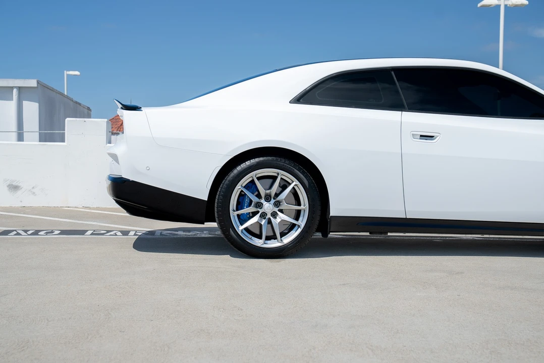 2024 Dodge Charger 8th Gen - Image 20 of 31