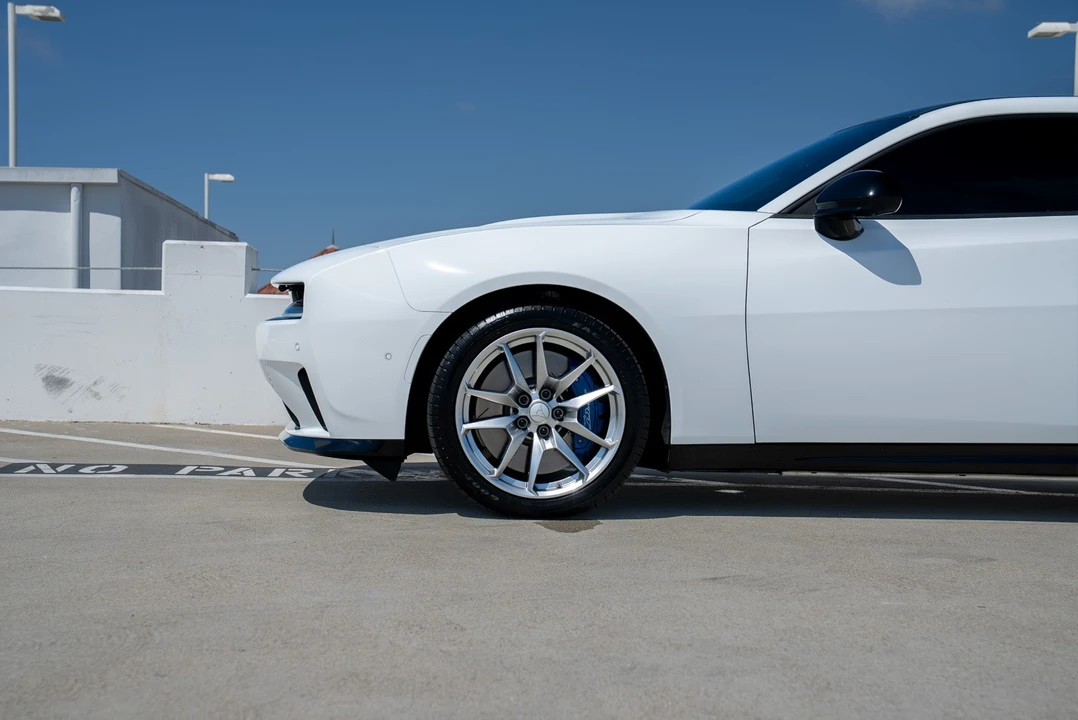 2024 Dodge Charger 8th Gen - Image 8 of 31