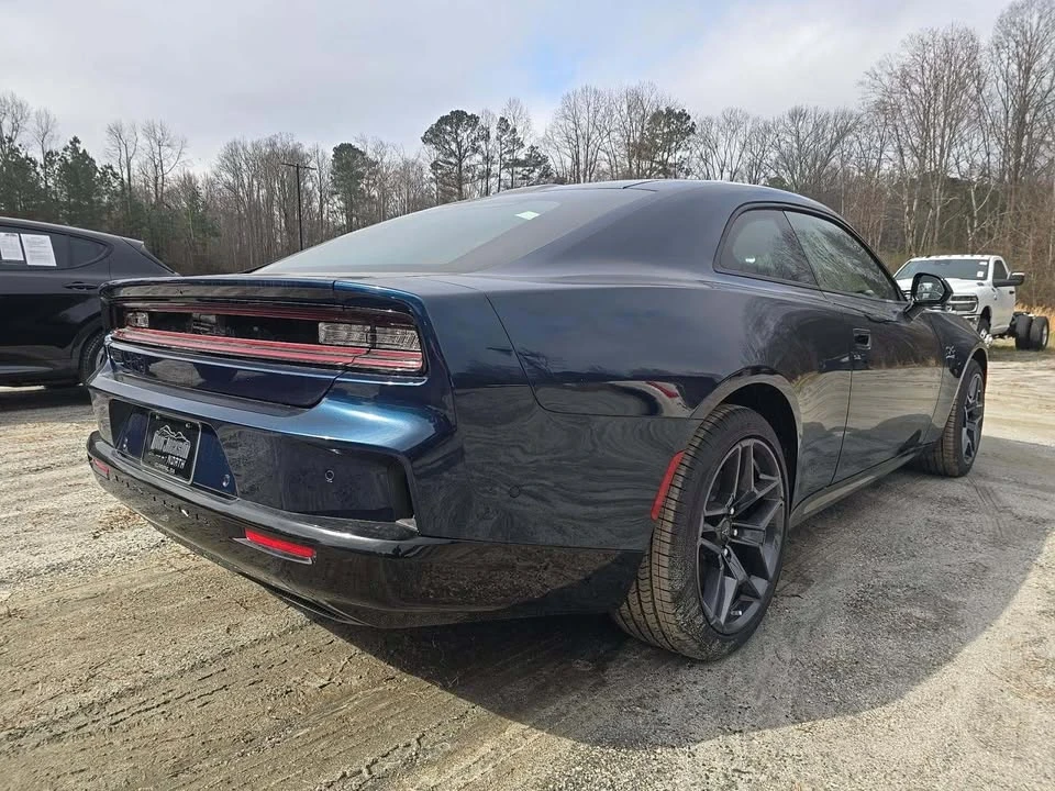 2024 Dodge Charger 8th Gen - Image 10 of 10