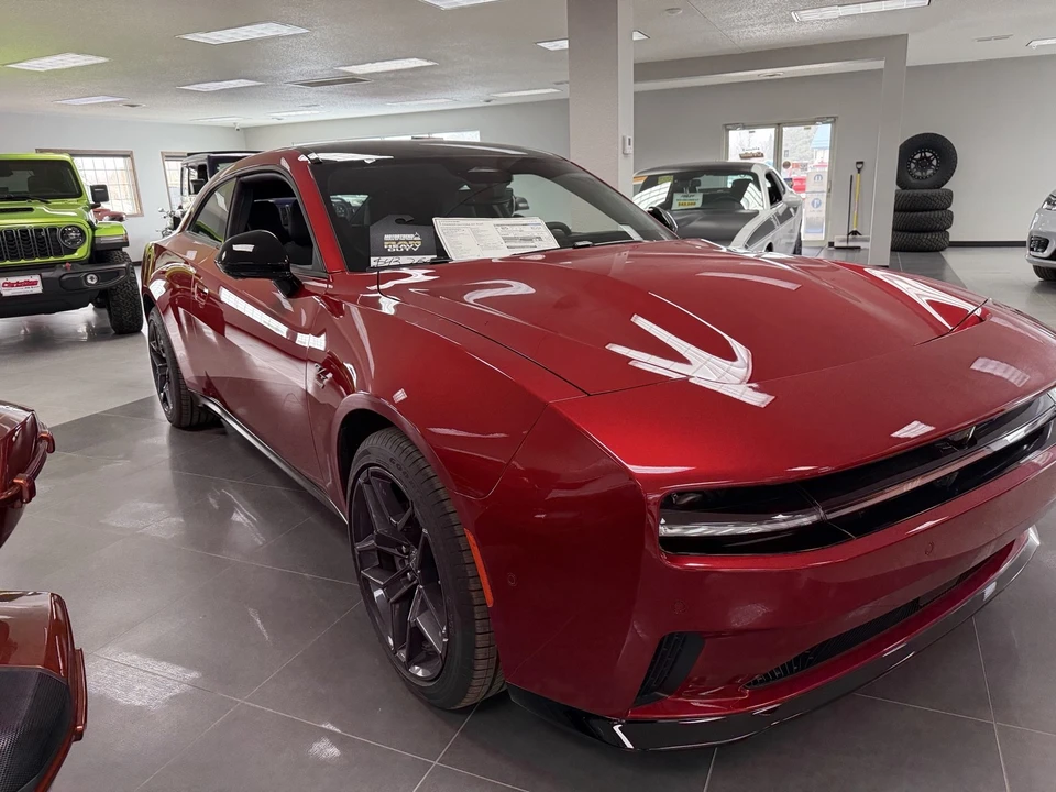 2024 Dodge Charger 8th Gen - Image 3 of 21
