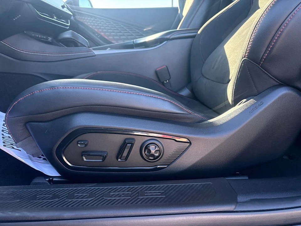 2024 Dodge Charger 8th Gen - Image 9 of 12