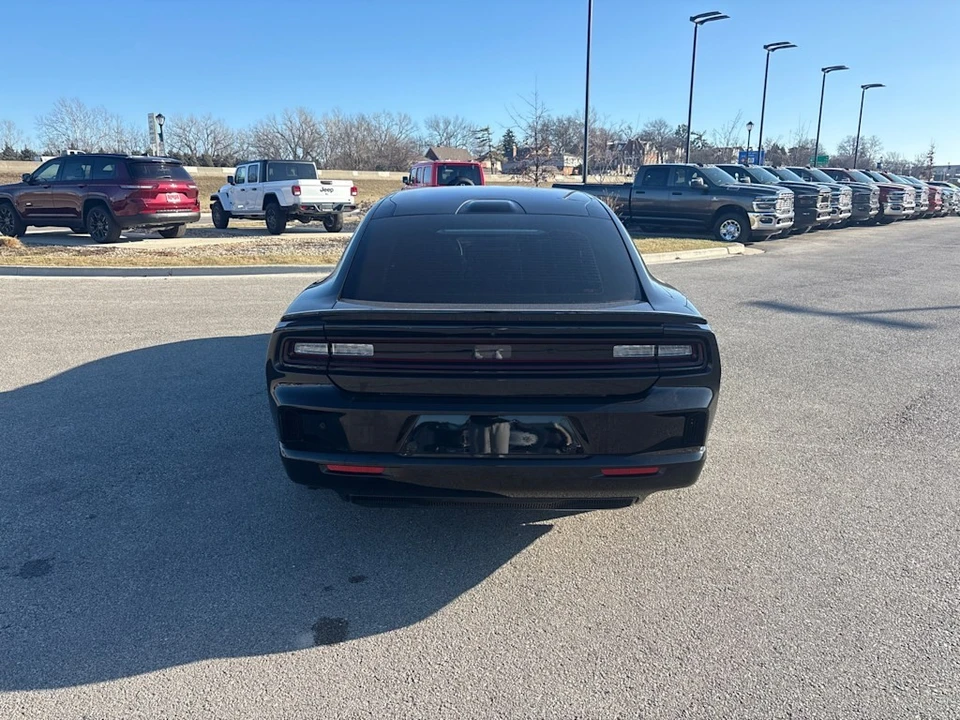 2024 Dodge Charger 8th Gen - Image 6 of 12