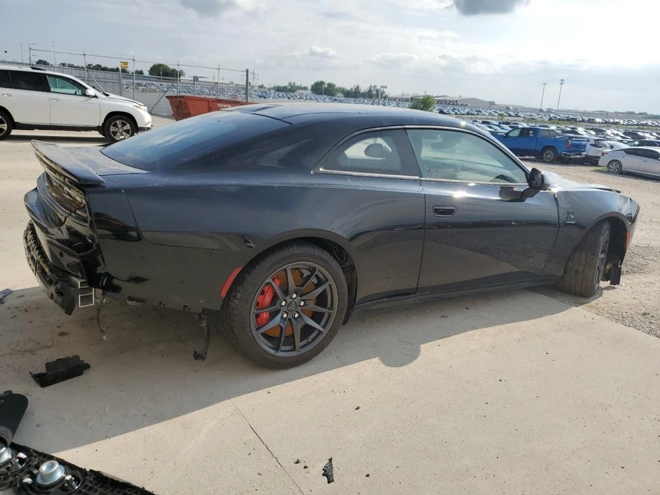 2024 Dodge Charger 8th Gen - Image 4 of 12