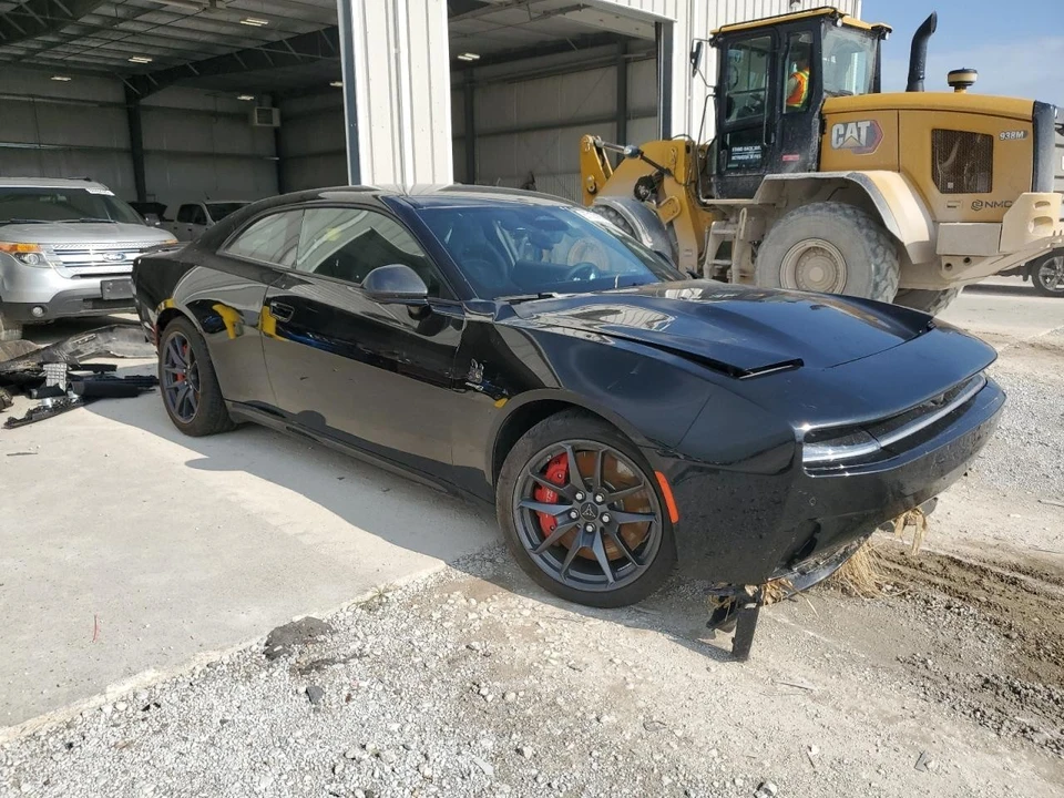 2024 Dodge Charger 8th Gen - Image 2 of 12