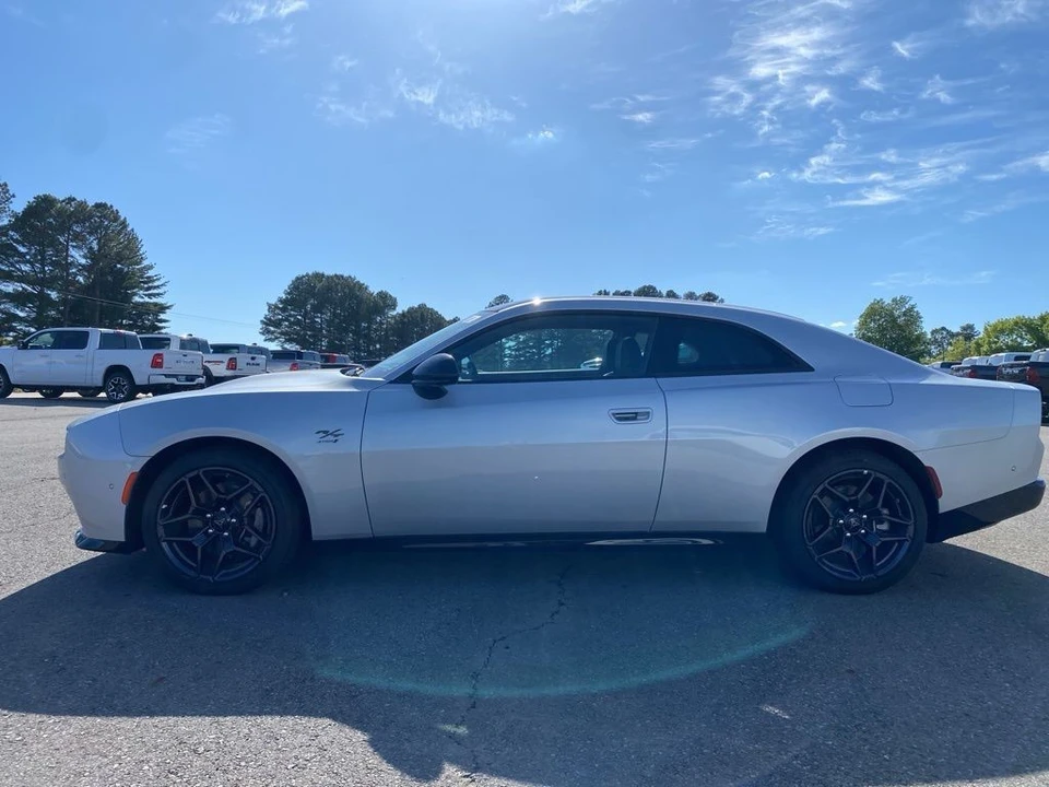 2024 Dodge Charger 8th Gen - Image 4 of 12