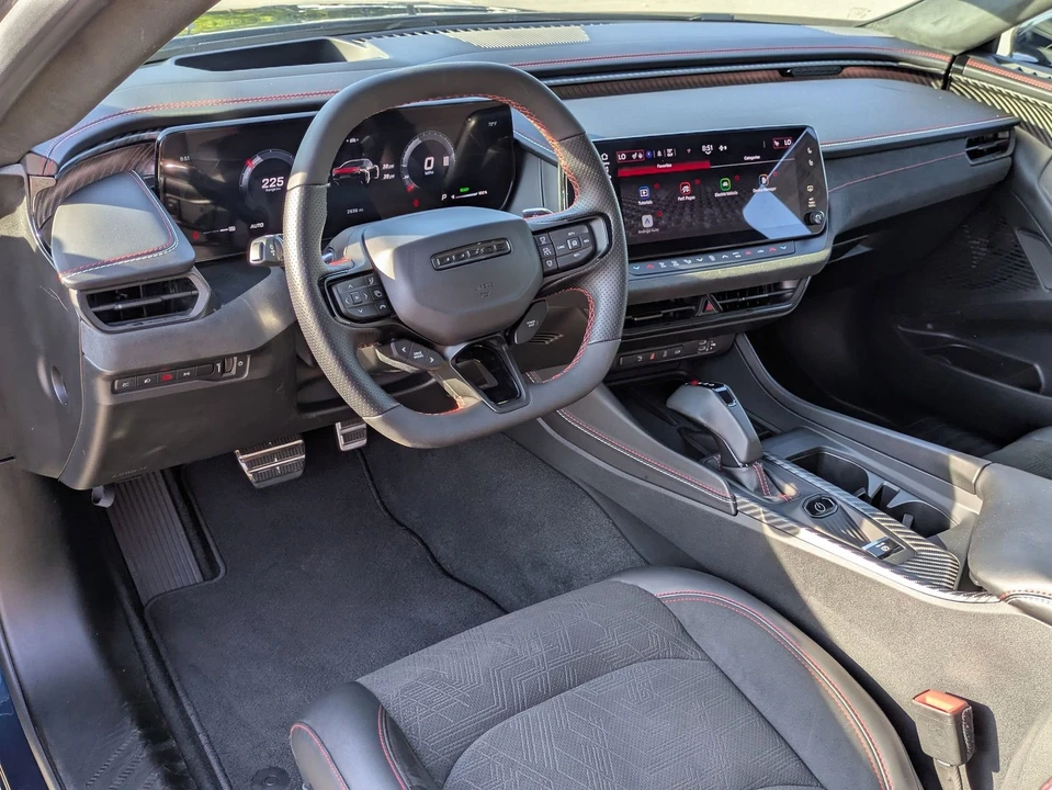 2024 Dodge Charger 8th Gen - Image 15 of 21