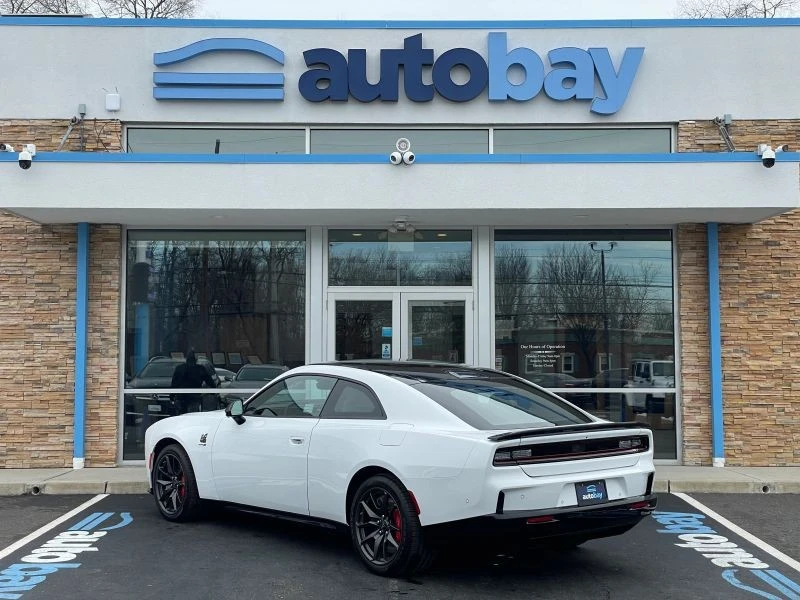 2024 Dodge Charger 8th Gen - Image 10 of 12