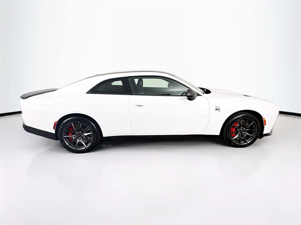 2024 Dodge Charger 8th Gen - Image 10 of 21