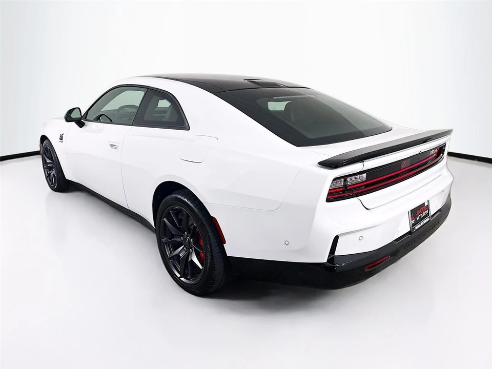 2024 Dodge Charger 8th Gen - Image 6 of 21