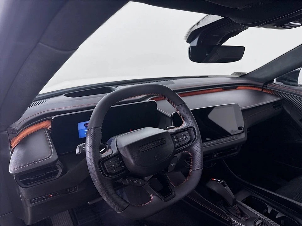 2024 Dodge Charger 8th Gen - Image 11 of 21