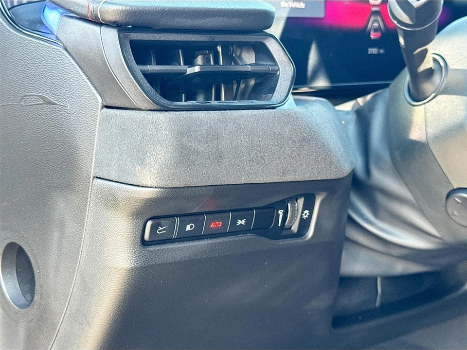 2024 Dodge Charger 8th Gen - Image 10 of 21
