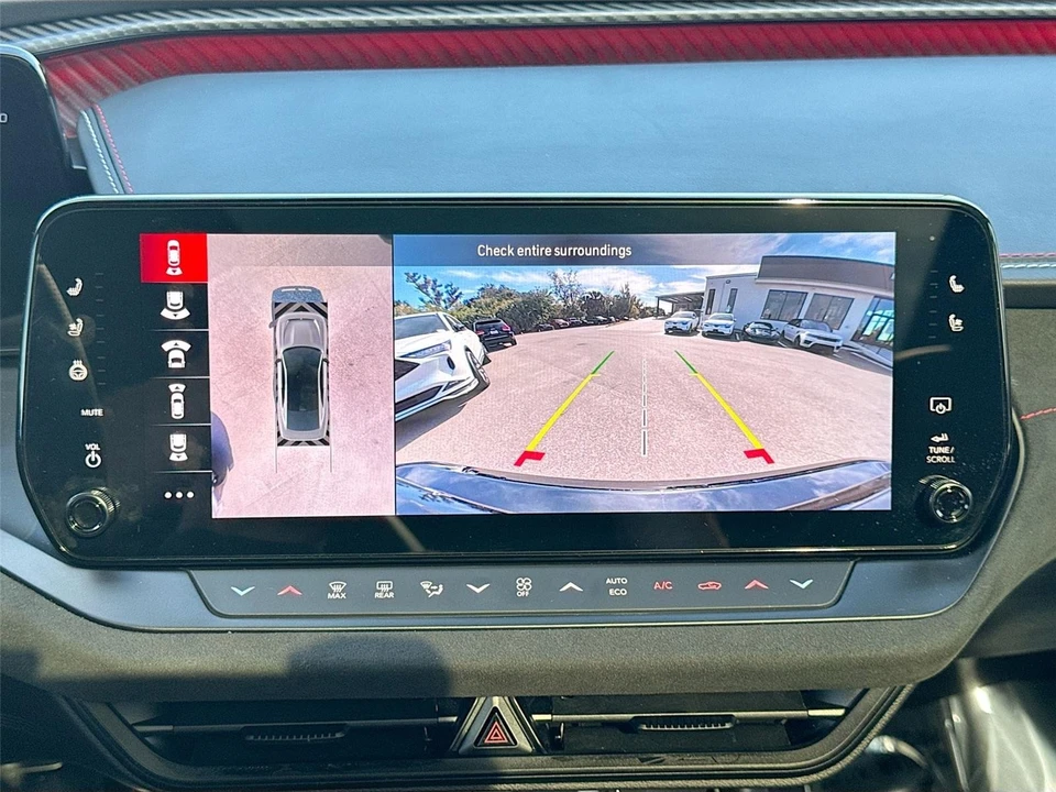 2024 Dodge Charger 8th Gen - Image 14 of 21