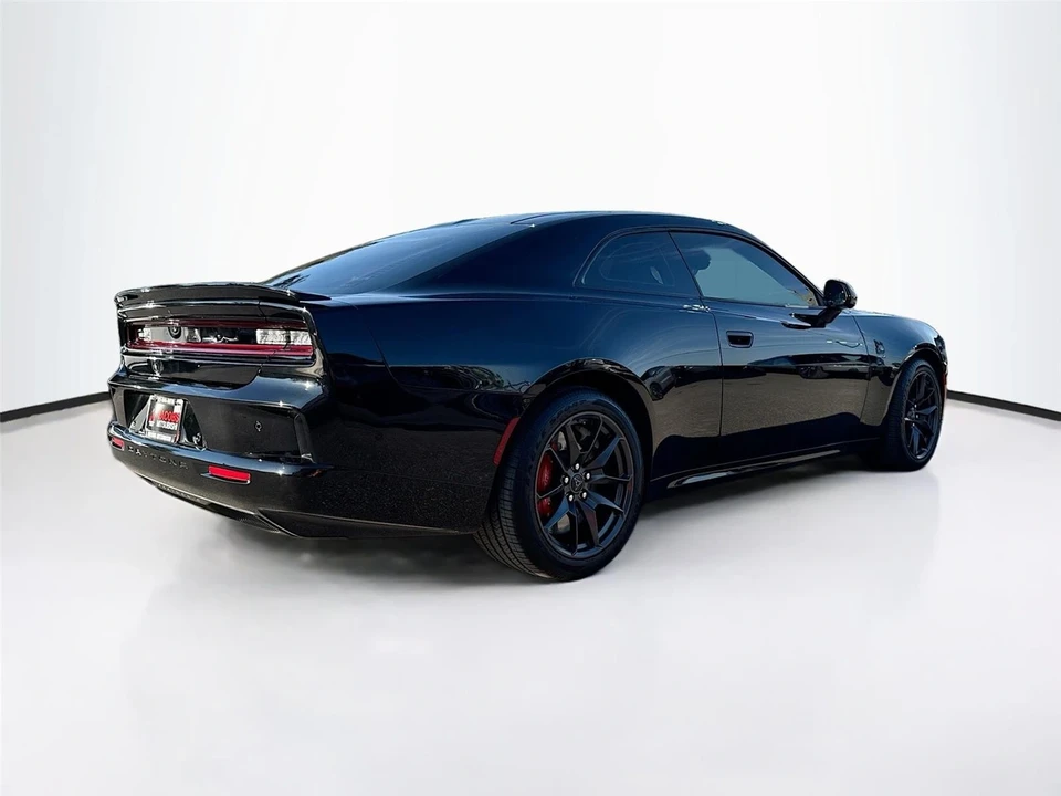 2024 Dodge Charger 8th Gen - Image 7 of 21