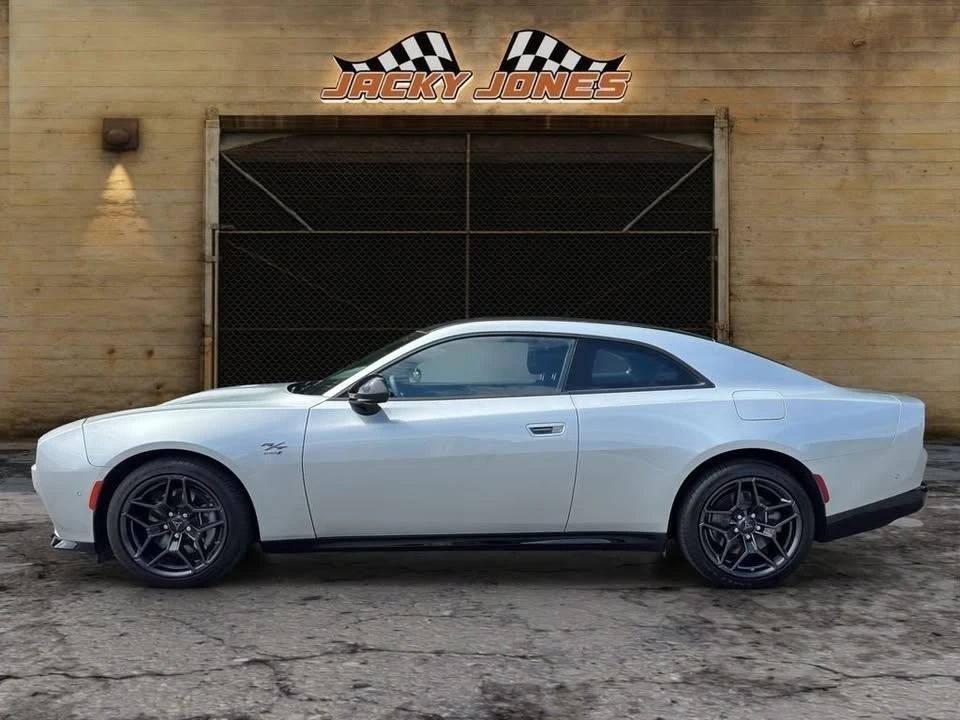 2024 Dodge Charger Daytona 8th Gen - Image 2 of 20