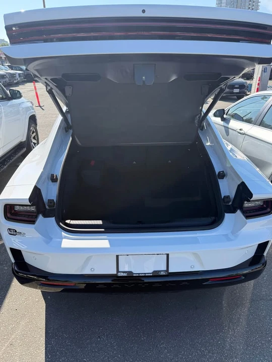 2024 Dodge Charger 8th Gen - Image 7 of 11