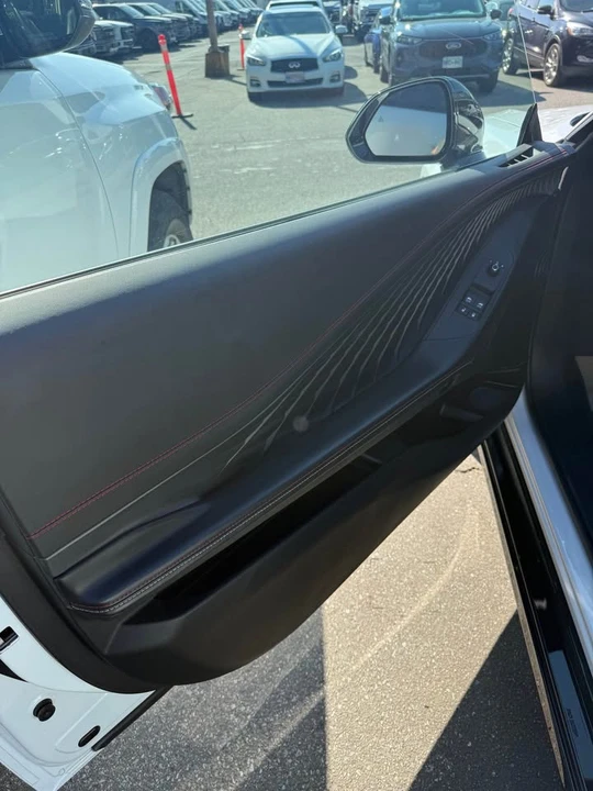 2024 Dodge Charger 8th Gen - Image 10 of 11