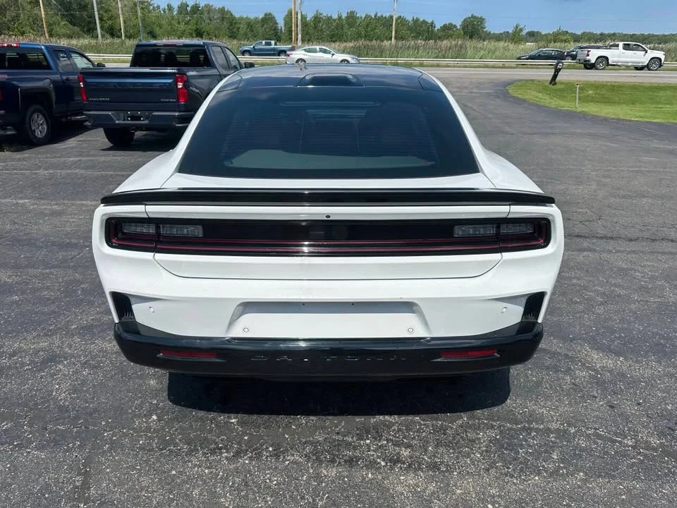 2024 Dodge Charger 8th Gen - Image 3 of 16
