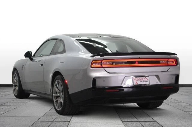 2024 Dodge Charger 8th Gen - Image 7 of 20