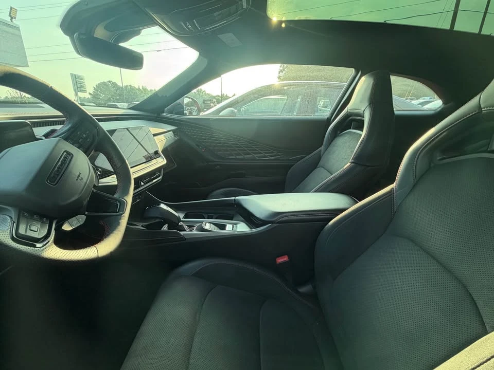 2024 Dodge Charger 8th Gen - Image 6 of 7