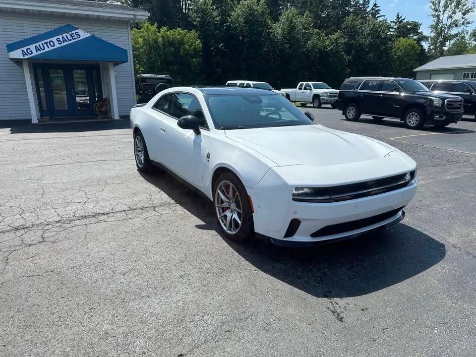 2024 Dodge Charger 8th Gen - Image 15 of 16