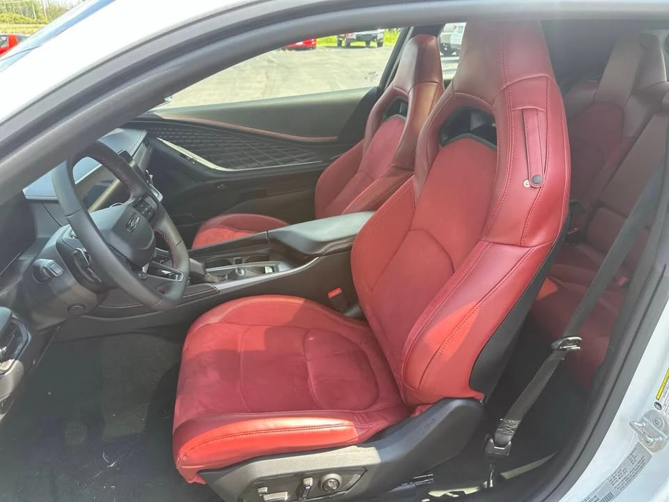 2024 Dodge Charger 8th Gen - Image 10 of 16