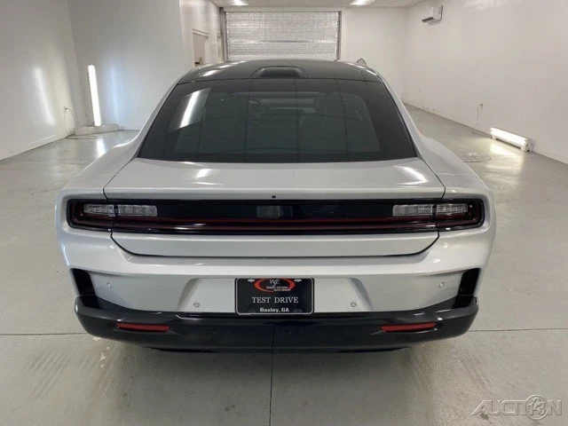 2024 Dodge Charger 8th Gen - Image 8 of 12
