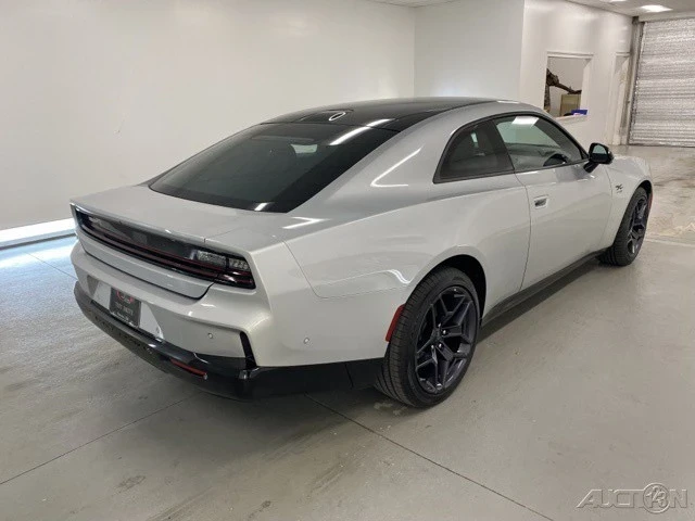 2024 Dodge Charger 8th Gen - Image 7 of 12