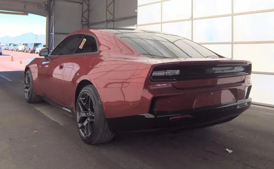 2024 Dodge Charger 8th Gen - Image 7 of 20