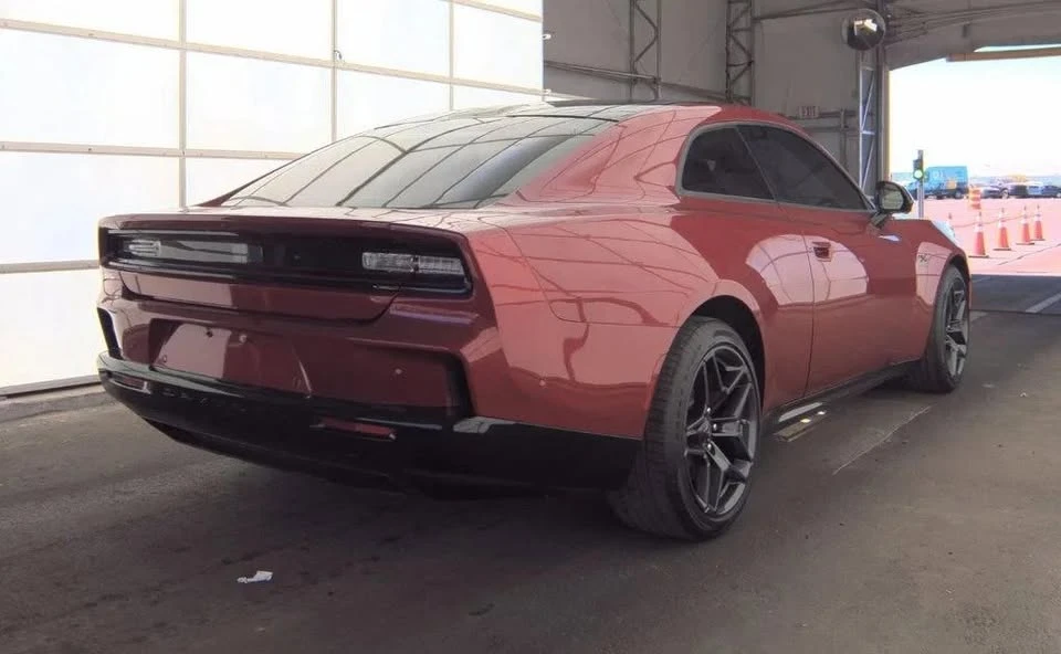 2024 Dodge Charger 8th Gen - Image 4 of 20