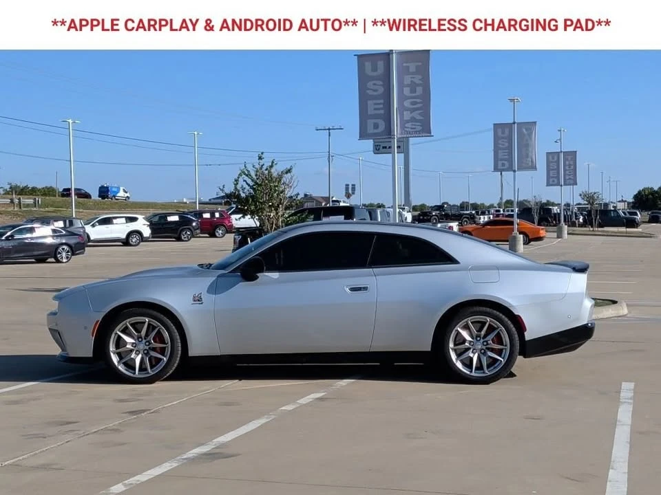 2024 Dodge Charger 8th Gen - Image 6 of 20