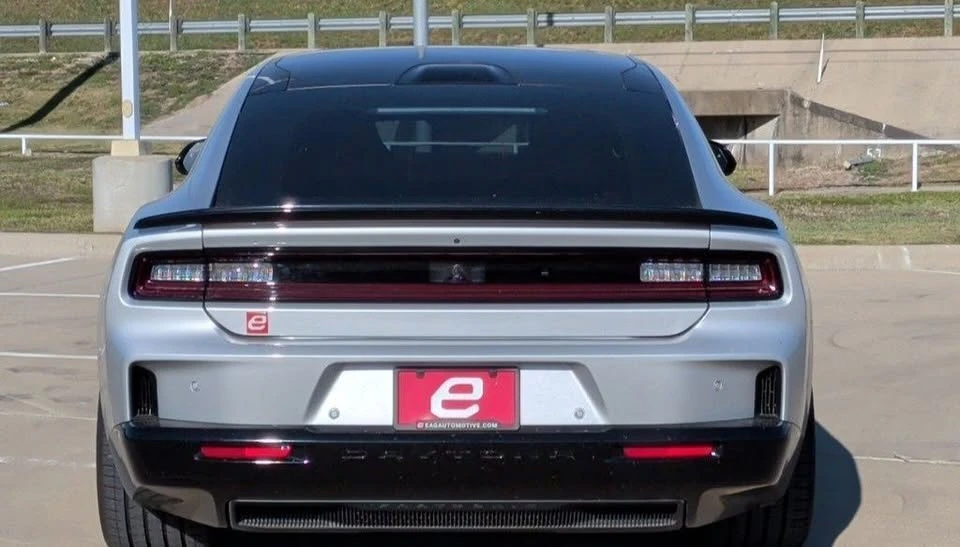 2024 Dodge Charger 8th Gen - Image 8 of 20