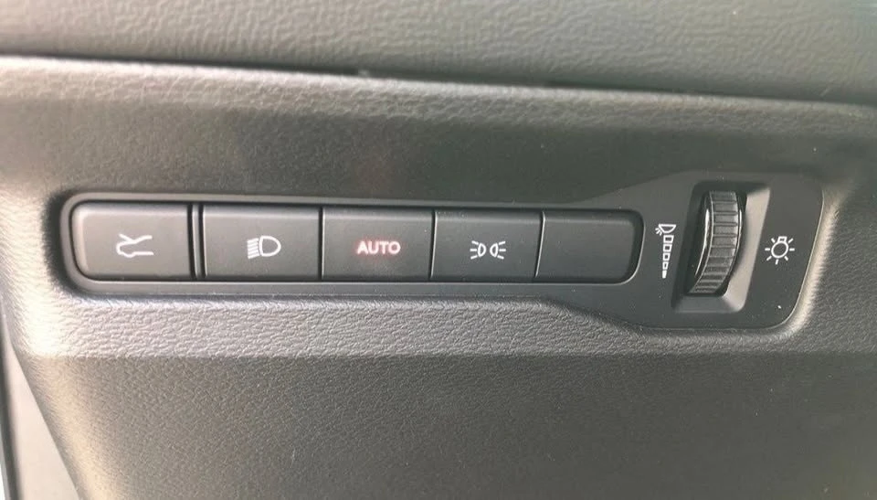 2024 Dodge Charger 8th Gen - Image 16 of 20