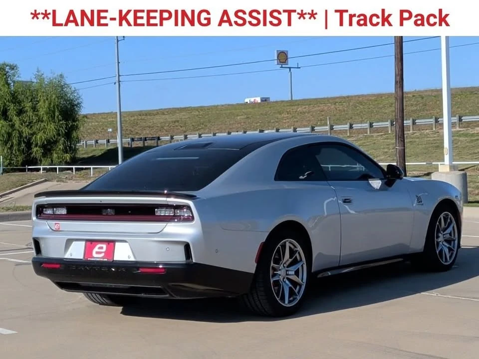 2024 Dodge Charger 8th Gen - Image 6 of 20