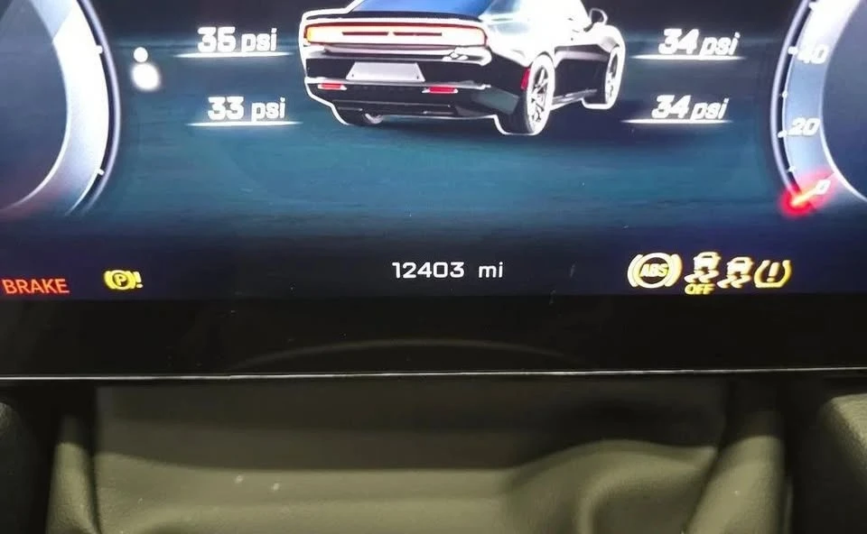 2024 Dodge Charger 8th Gen - Image 10 of 16