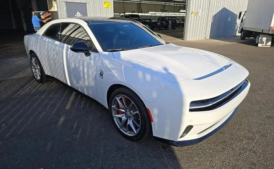 2024 Dodge Charger 8th Gen - Image 3 of 16