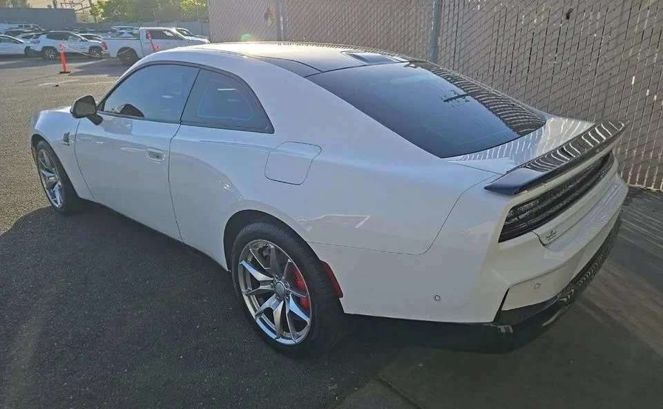 2024 Dodge Charger 8th Gen - Image 5 of 16