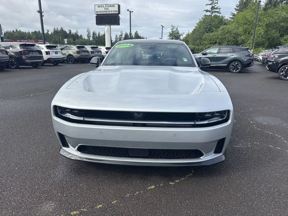 2024 Dodge Charger 8th Gen - Image 2 of 10