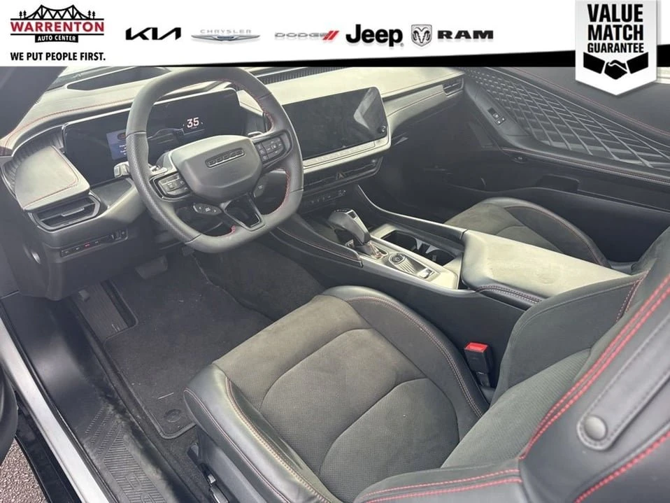 2024 Dodge Charger 8th Gen - Image 9 of 10