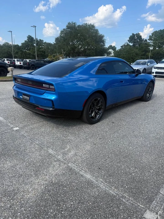 2024 Dodge Charger 8th Gen - Image 5 of 20