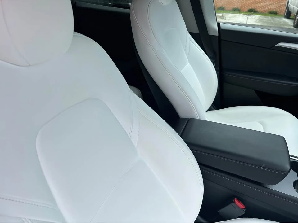 2024 Dodge Charger 8th Gen - Image 6 of 10