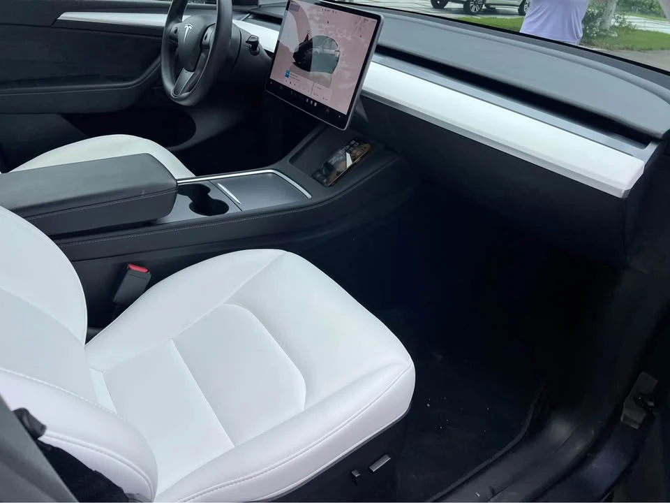 2024 Dodge Charger 8th Gen - Image 3 of 10