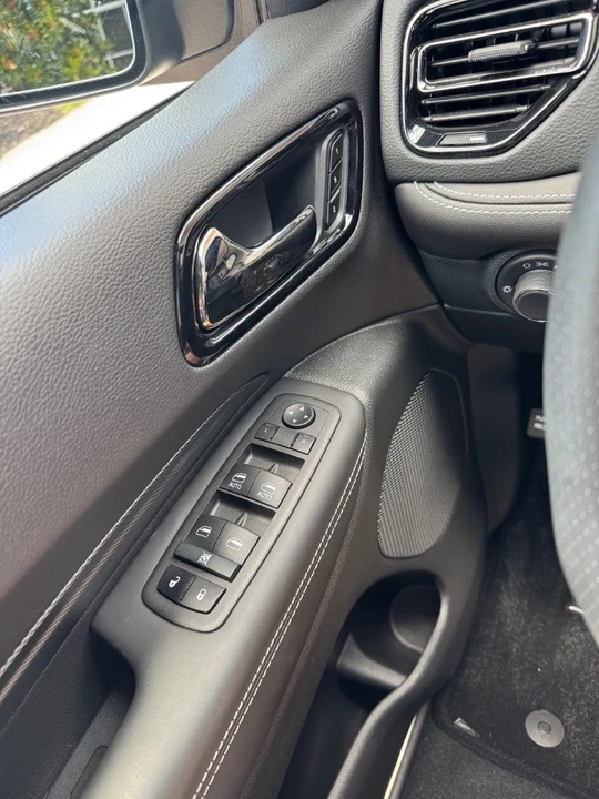 2024 Dodge Durango SRT Hellcat 3rd Gen - Image 17 of 21