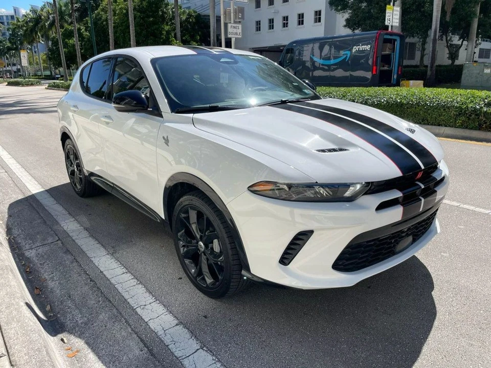 2024 Dodge Hornet - Image 2 of 12