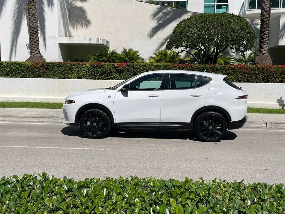2024 Dodge Hornet - Image 10 of 12