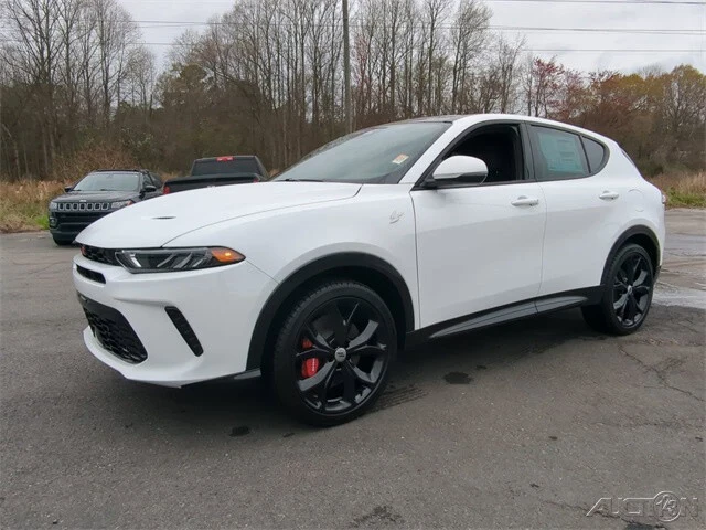 2024 Dodge Hornet - Image 8 of 12