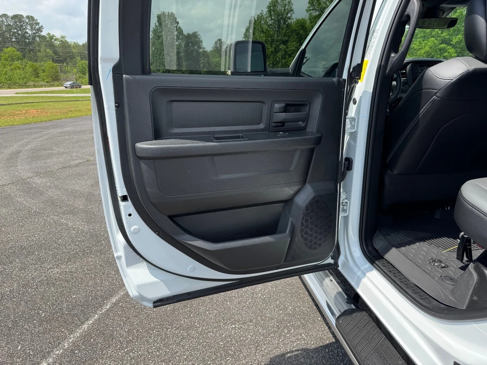 2024 Ram 3500 - Image 16 of 21